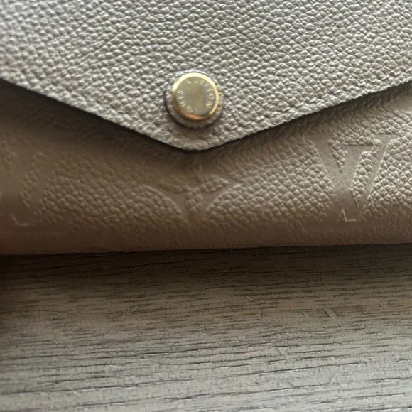 Louis Vuitton Empreinte Sarah Wallet (Color: Turtledove)